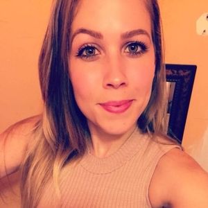 Meet your Posher, Elisa